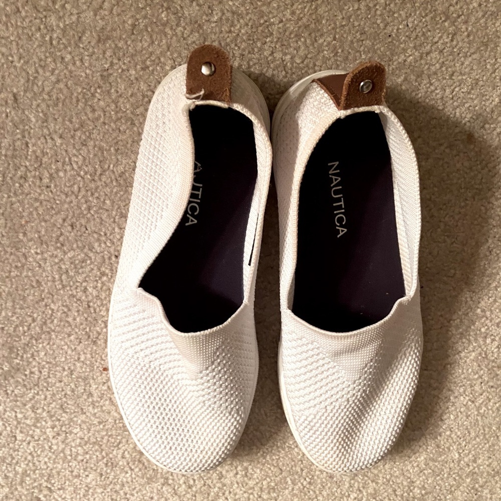 Canvas shoes